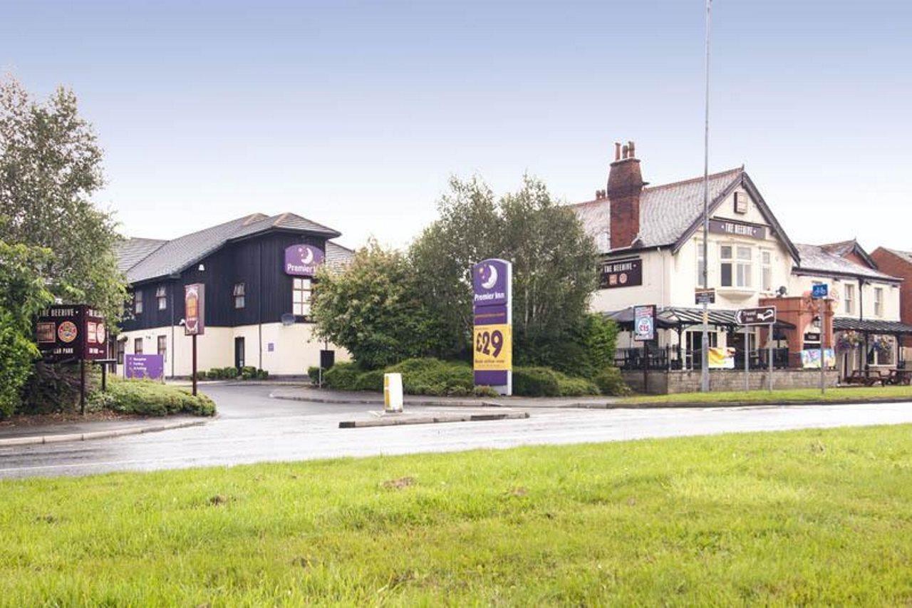 Premier Inn Bolton West Horwich Exterior photo